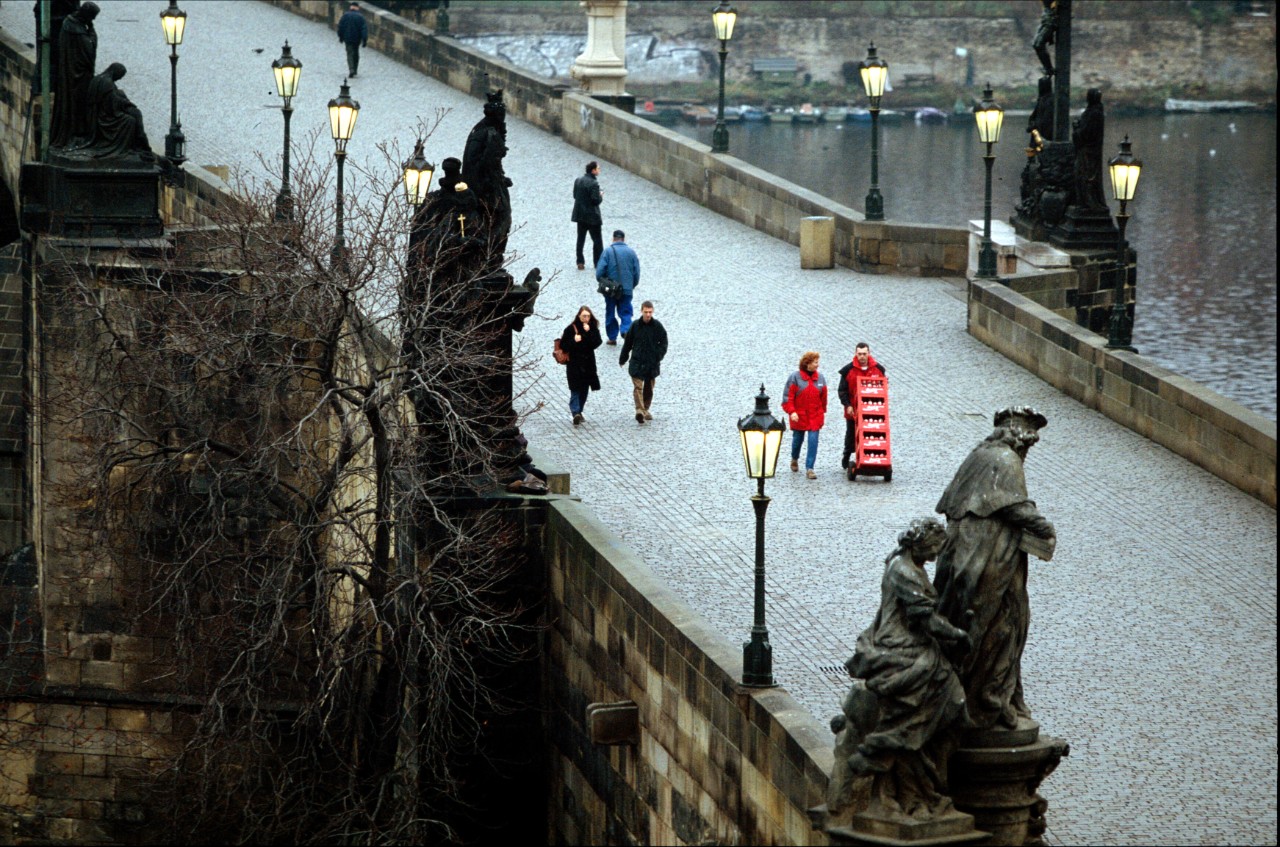 Czech Republic, Prague, Charles Bridge, distribution, Coca-Cola, trolleyPicture by Mark Fallander