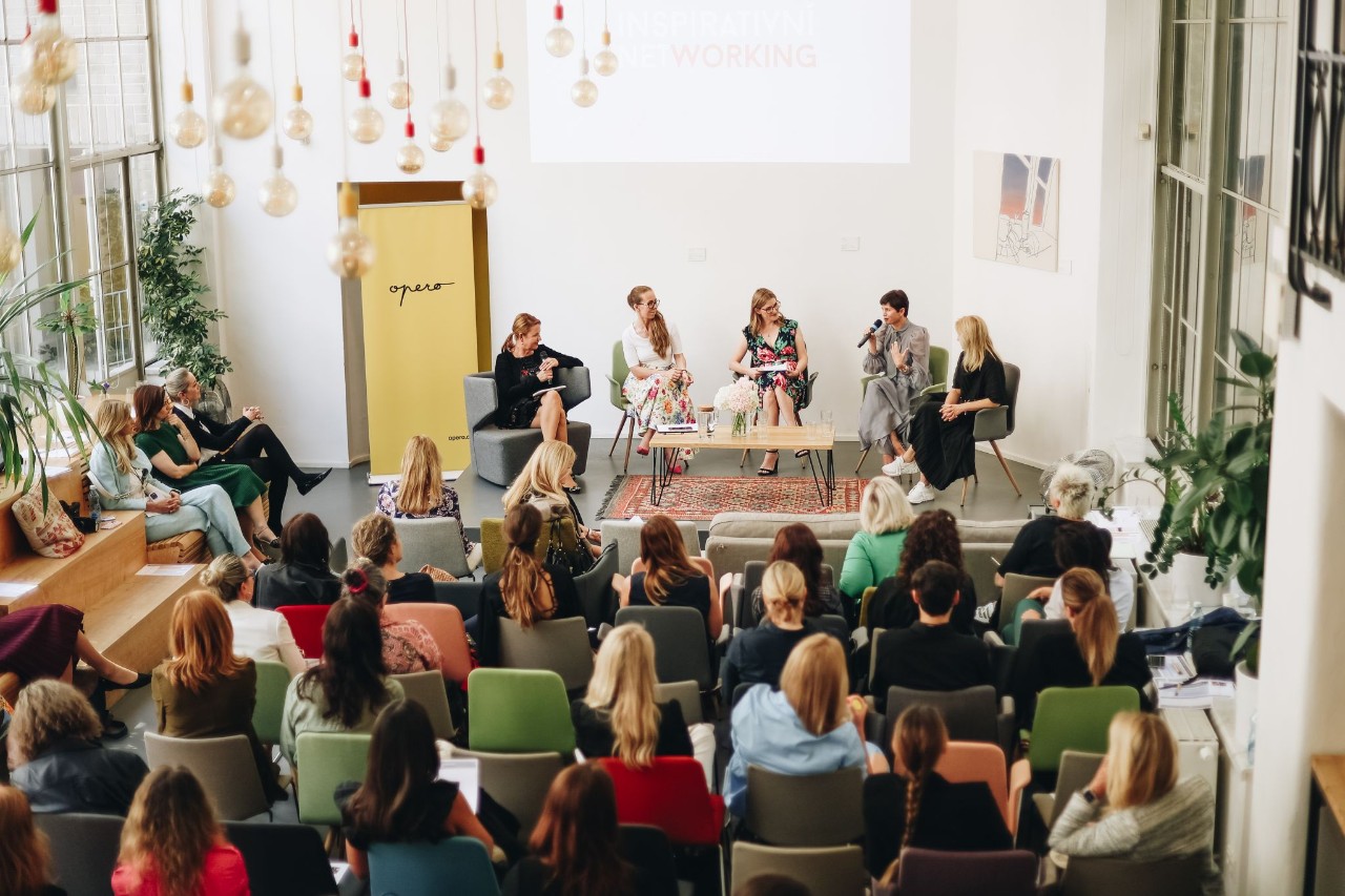 Veronika Němcová v panelu Inspirativního networkingu